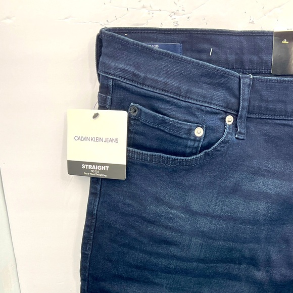 CALVIN KLEIN JEANS, STRAIGHT LEG, BLUE JEANS, STRETCH, SITS AT WAIST, 38W, 34L - Picture 4 of 15